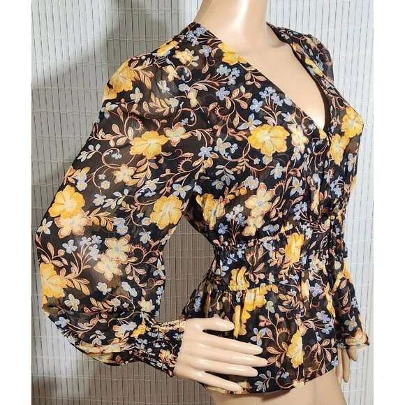 Old Navy long sleeve Top Size Medium Floral Print Lightweight - Picture 2 of 11